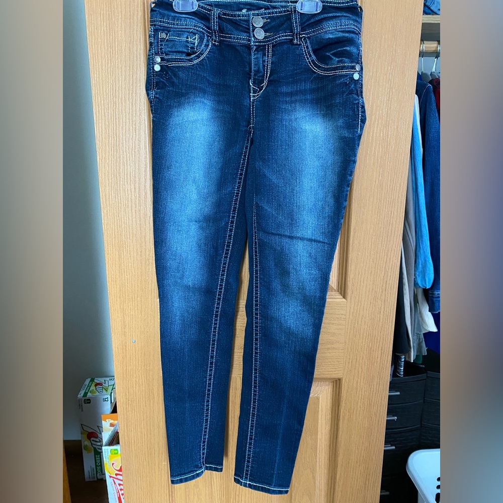 Wallflower size 9 skinny jeans